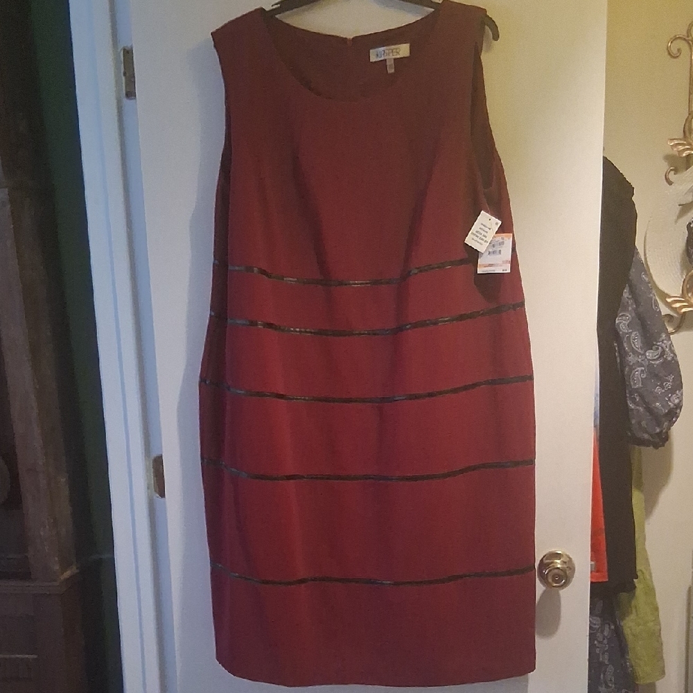 Kasper Sleeveless Burgundy Midi Dress